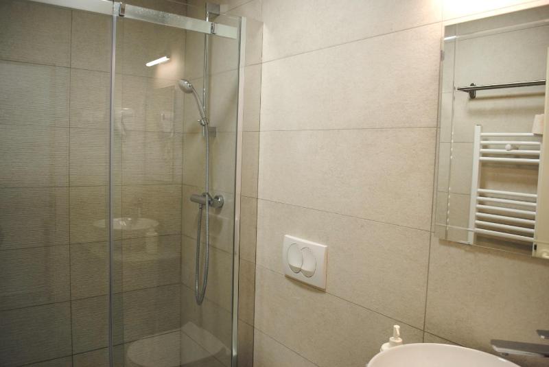 Budget Double or Twin Room image 3