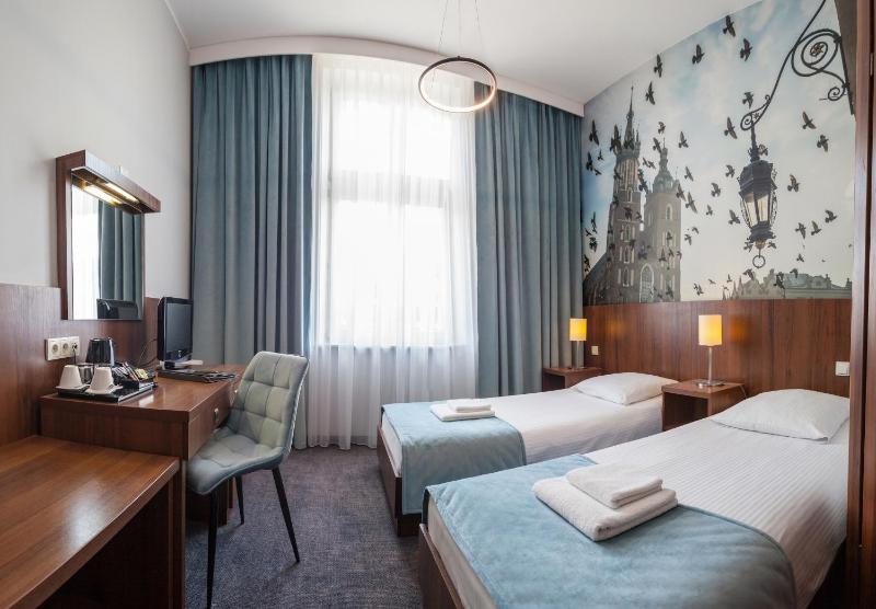 Twin Room image 1
