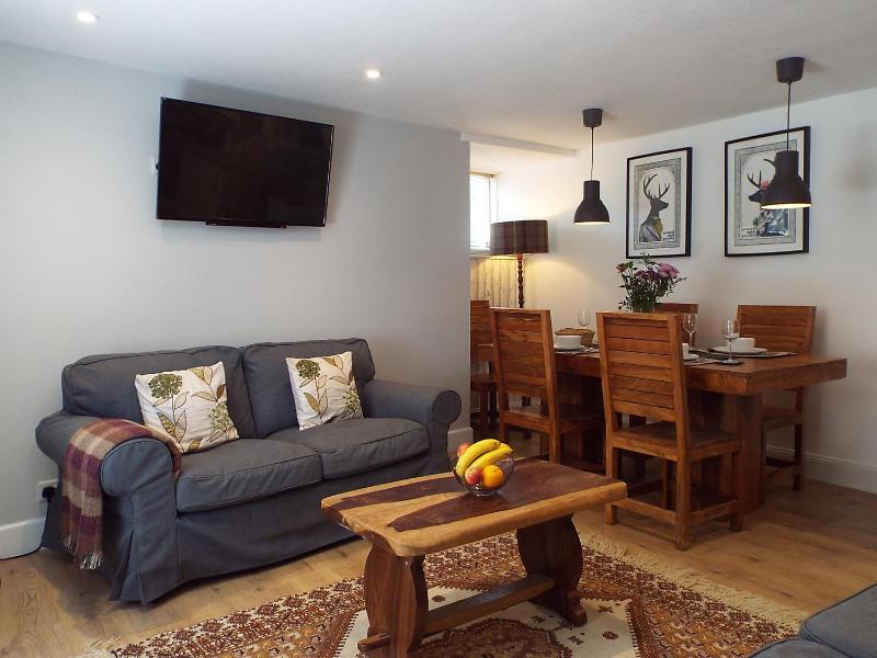 Two-Bedroom House image 2
