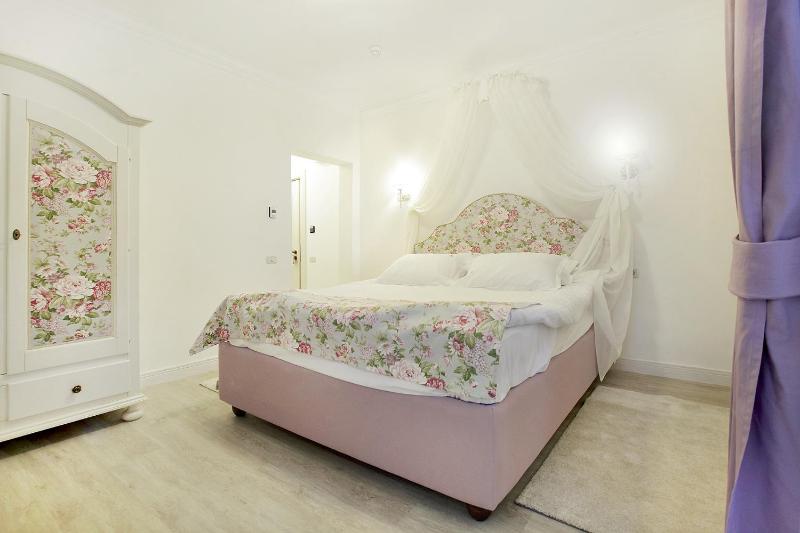 Standard Double Room image 4