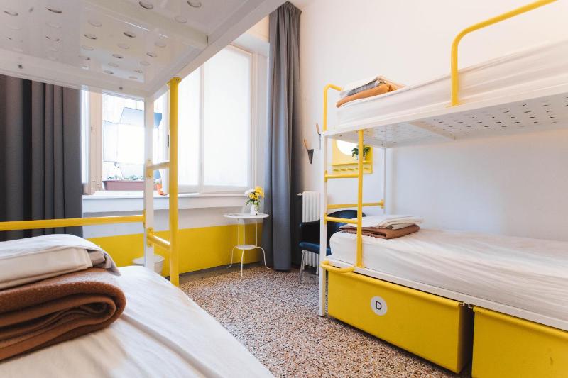 Bed in 5-Bed Mixed Dormitory Room image 1