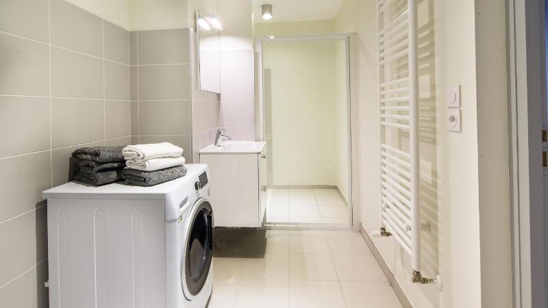 Three-Bedroom Apartment image 4