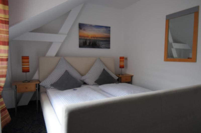 Double Room image 4