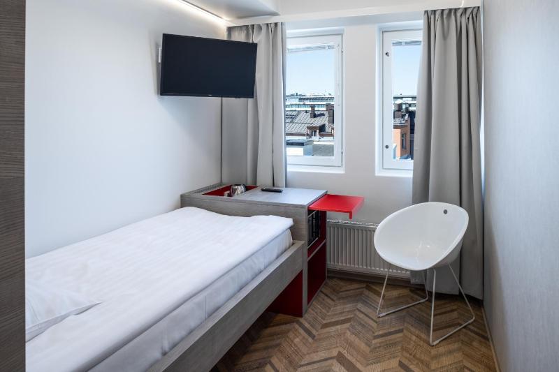 Single Room image 3