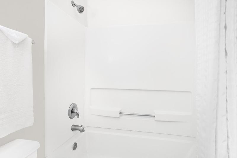 King Room - Non-Smoking image 1