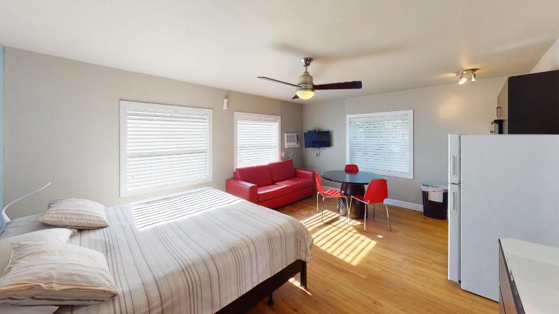 Sun Beach Inn - image 17
