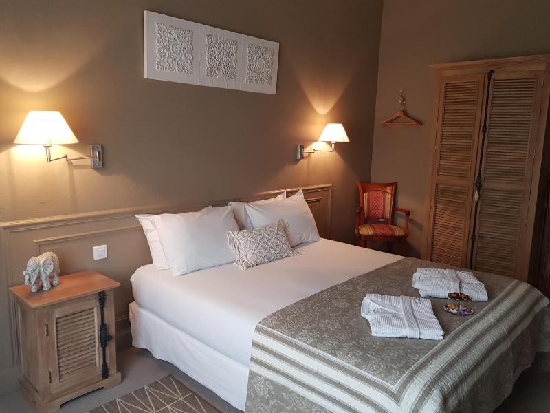 Superior Double Room image 1