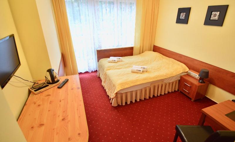 Double Room image 3