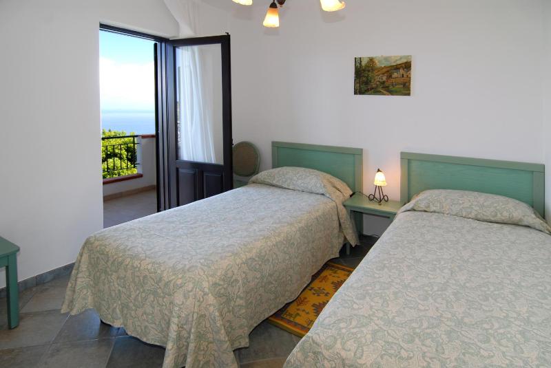 Apartment with Sea View image 3