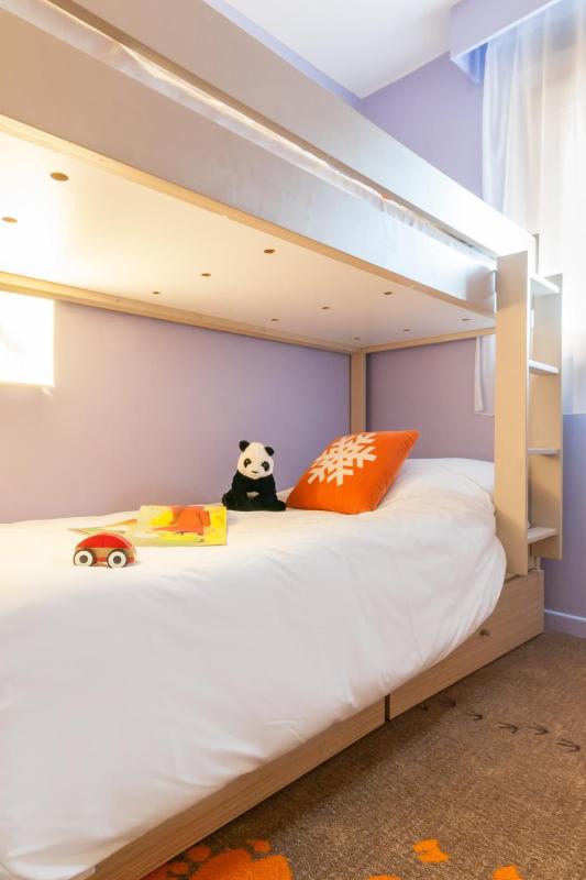 One-Bedroom Apartment with Sleeping Alcove and Open Moutain View (7 People) image 2