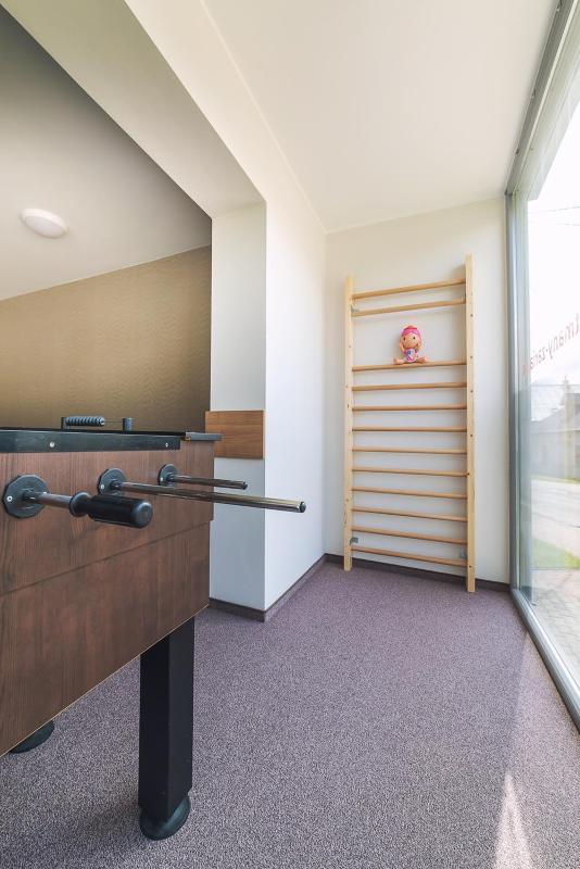 Studio (3 Adults) image 1