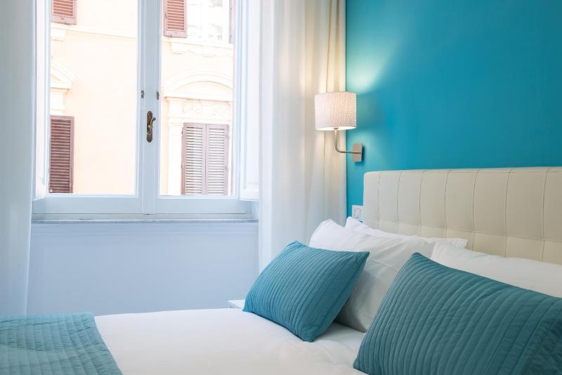 Double Room with Private Bathroom image 3