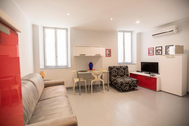 Studio (3 Adults) image 1