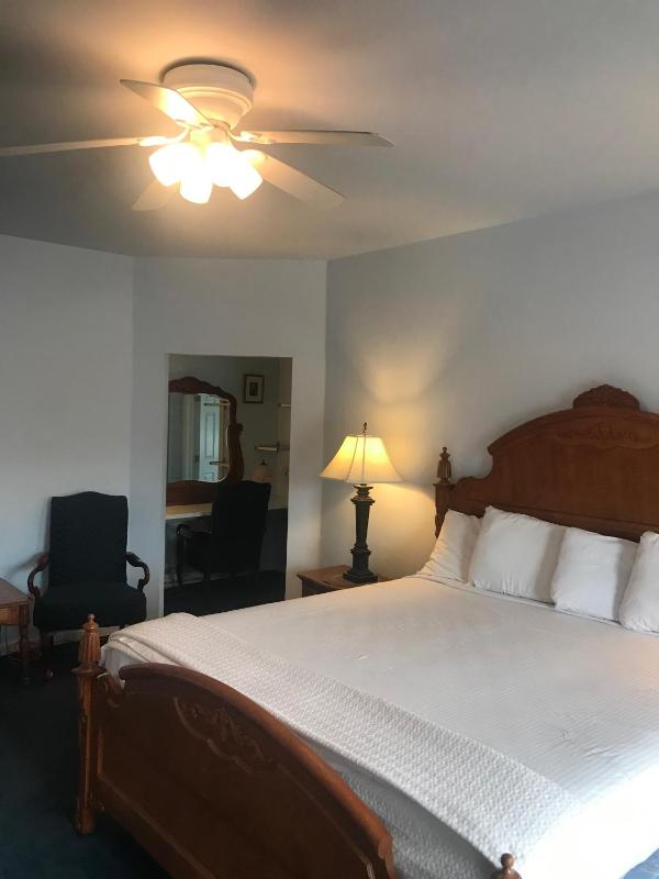 King Suite image 2