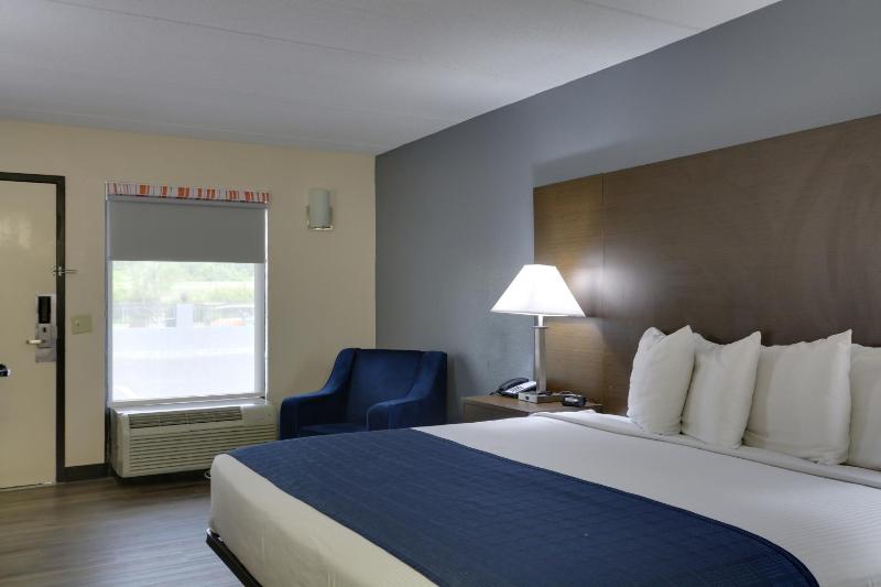 King Room image 4
