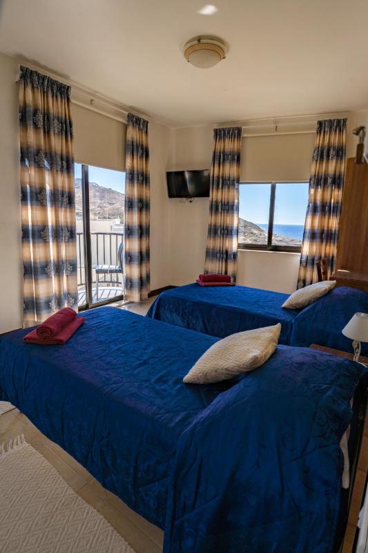 Studio Apartment with Sea View image 3