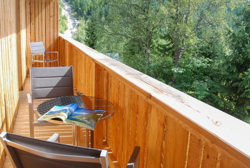 Junior Suite with Balcony image 3