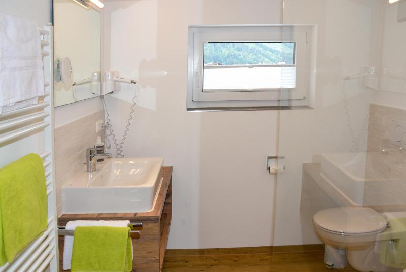 Comfort Double Room with Balcony image 2