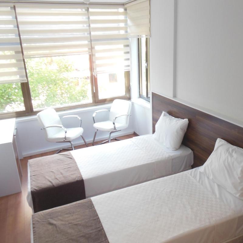 Double Room image 2