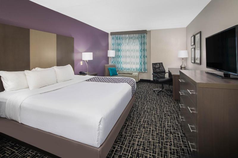 King Room - Disability Access image 2