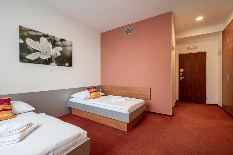 Standard Double or Twin Room image 1
