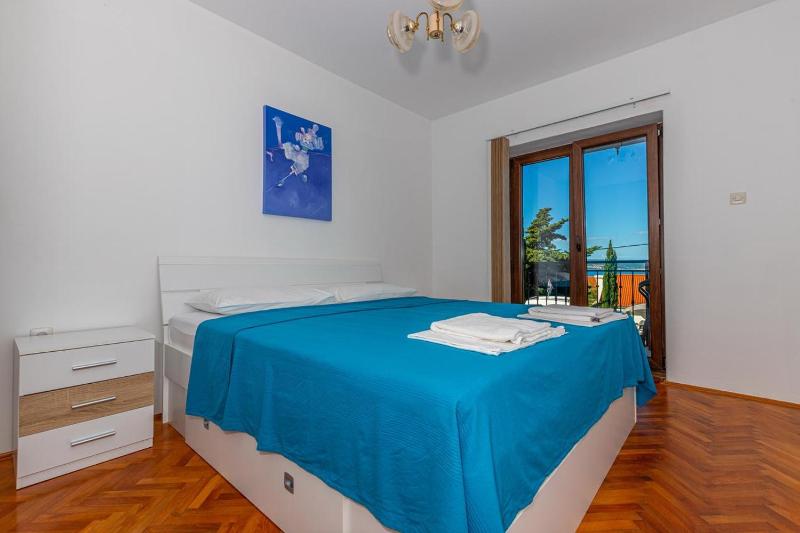 Two-Bedroom Apartment with Balcony and Sea View image 1