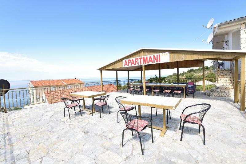Two-Bedroom Apartment with Sea View image 2