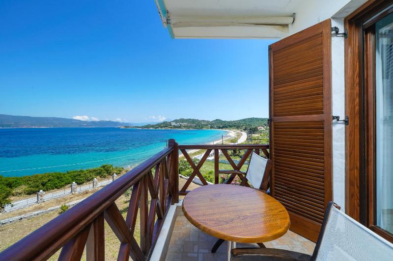 Studio with Sea View image 1