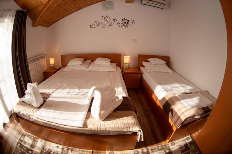 Triple Room image 4