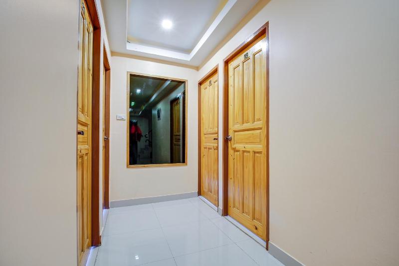 Phratumnak Hill Guest house - image 3