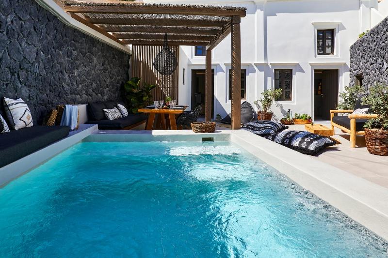 Deluxe Cave Suite with Spa Bath image 3