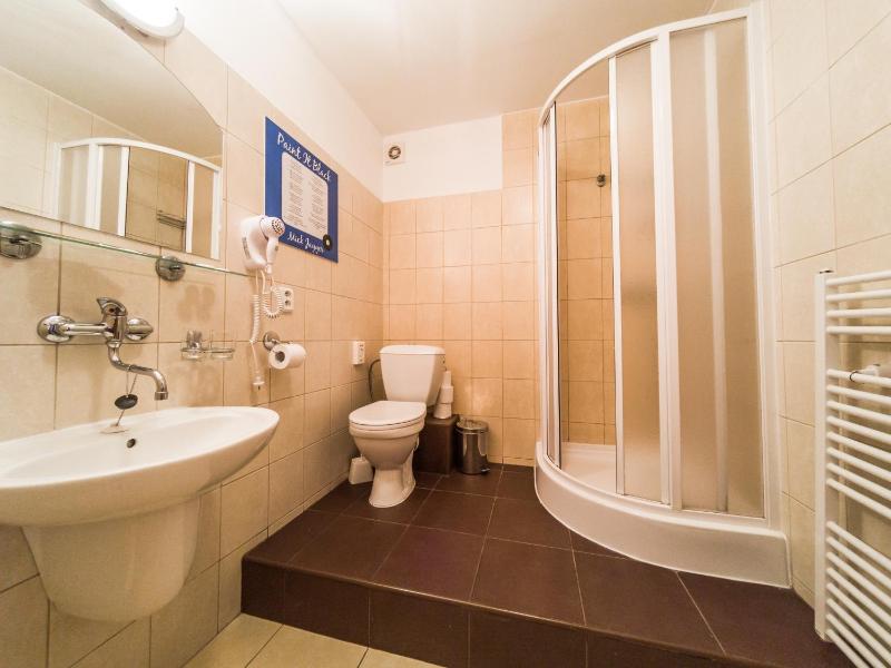 Studio with Kitchenette (4 Adults) image 2
