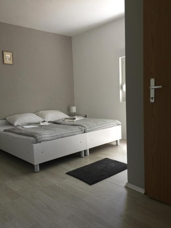 Large Double or Twin Room image 3