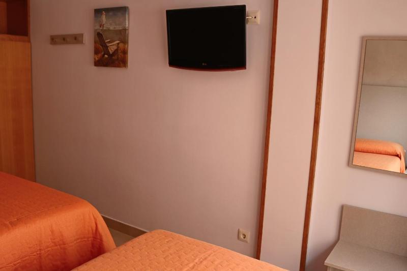 Hotel Marina - image 11