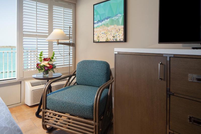 Pier House Resort & Spa - image 26
