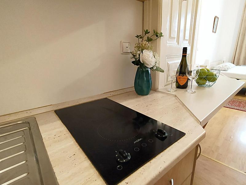 Deluxe Apartment with 2 Rooms image 3