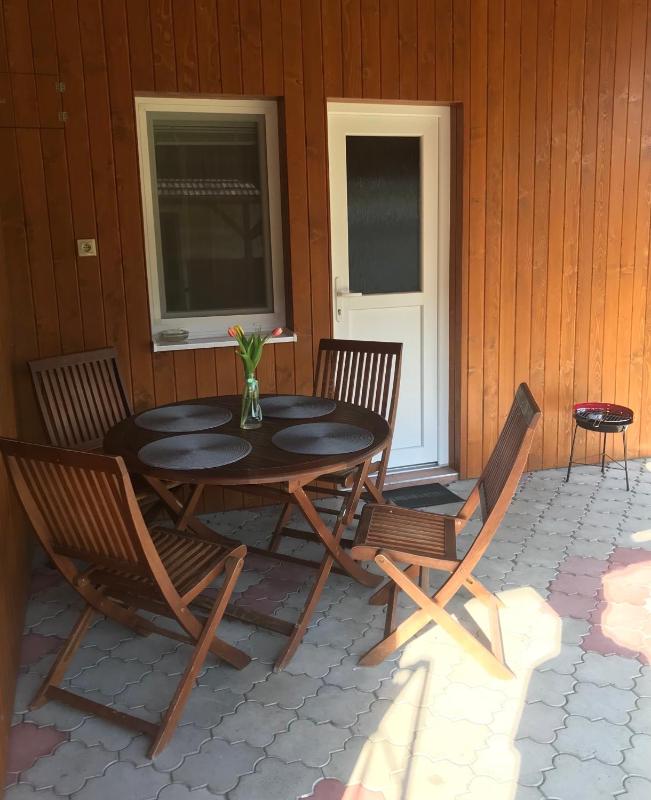 One-Bedroom Apartment with Terrace image 2