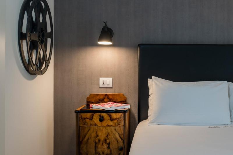 Up Hotel - image 26