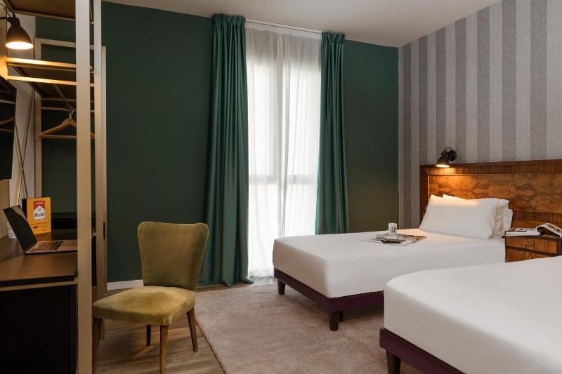 Up Hotel - image 16