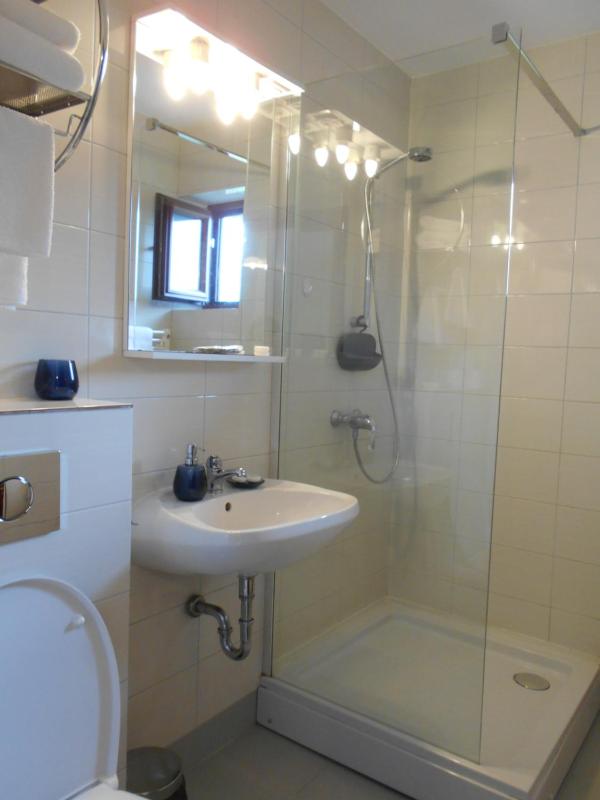 Double Room with Mountain View image 4