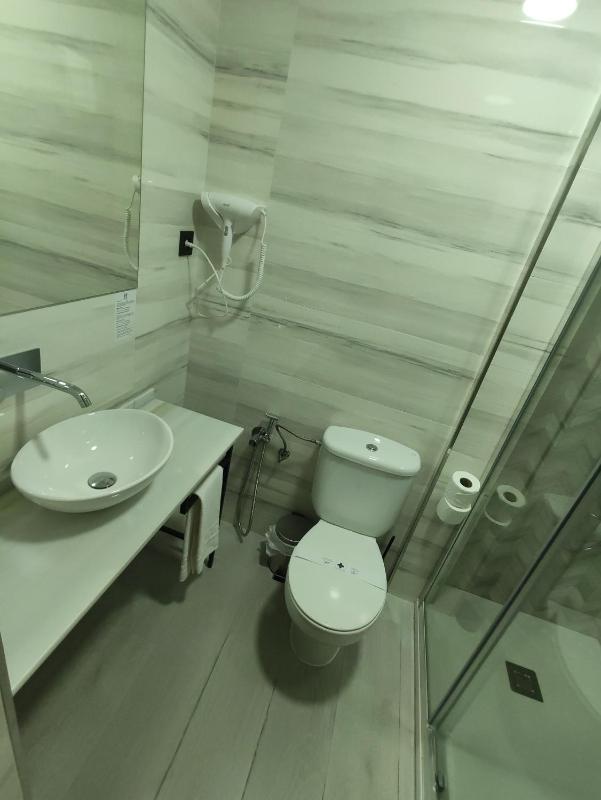 Single Room image 2