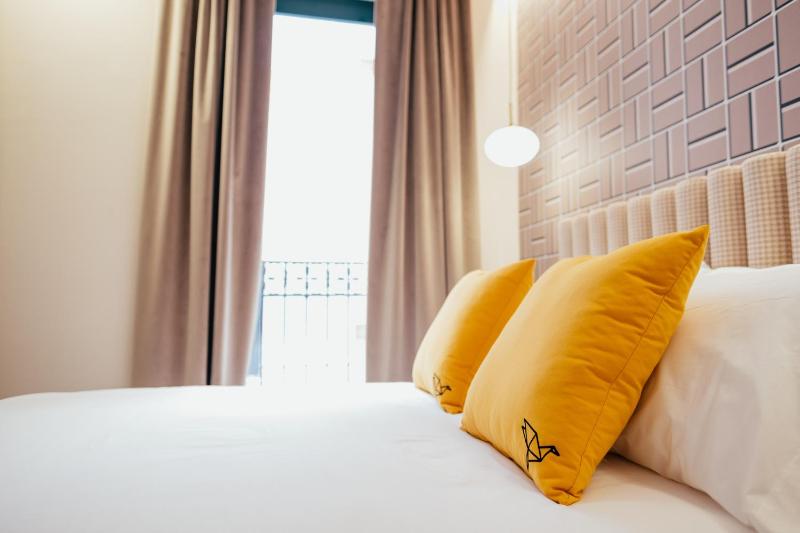 Deluxe Double or Twin Room image 4