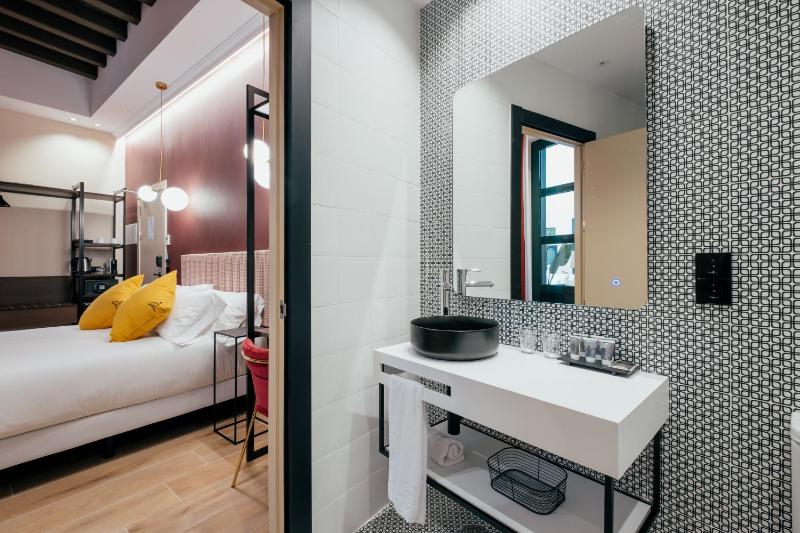 Superior Double Room image 2