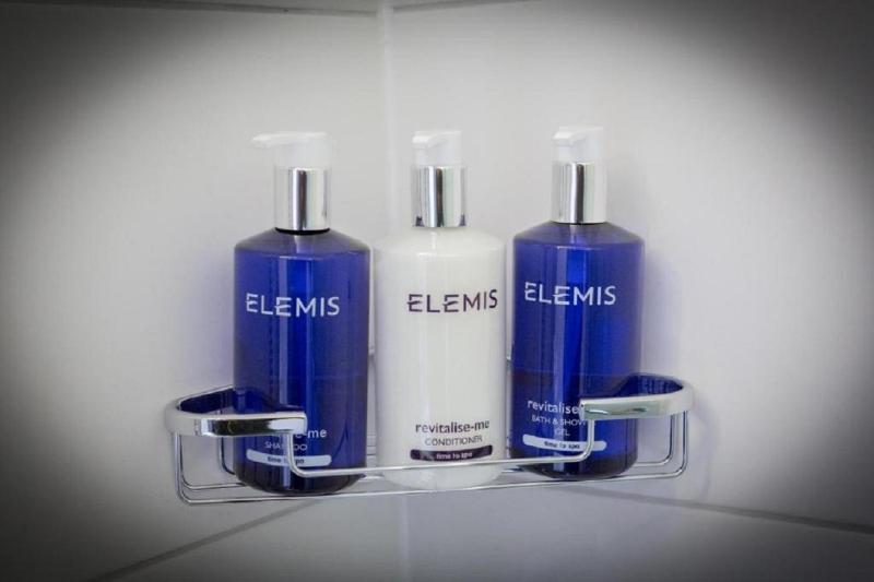 Standard Double Room image 4