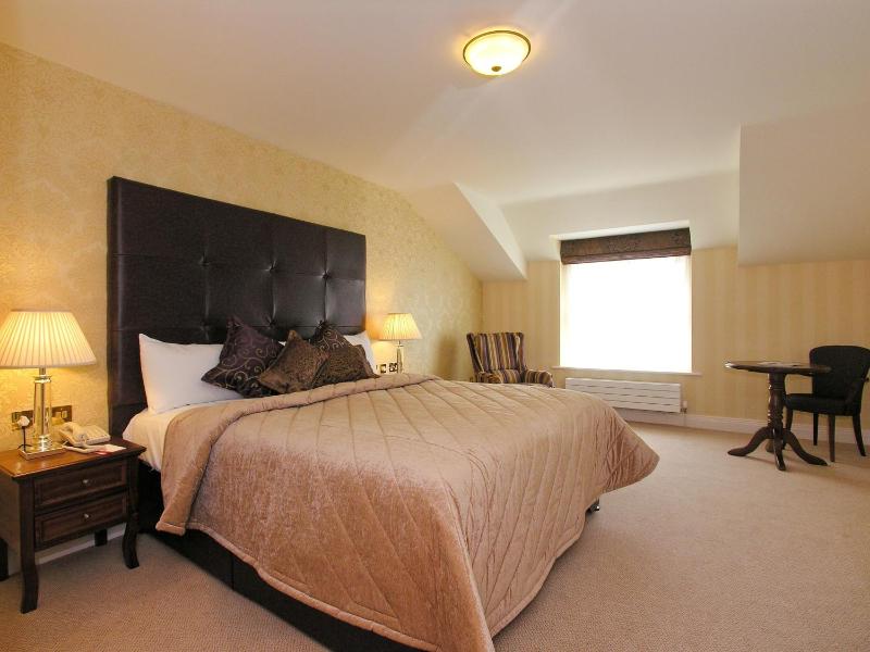 Deluxe Double Room image 2