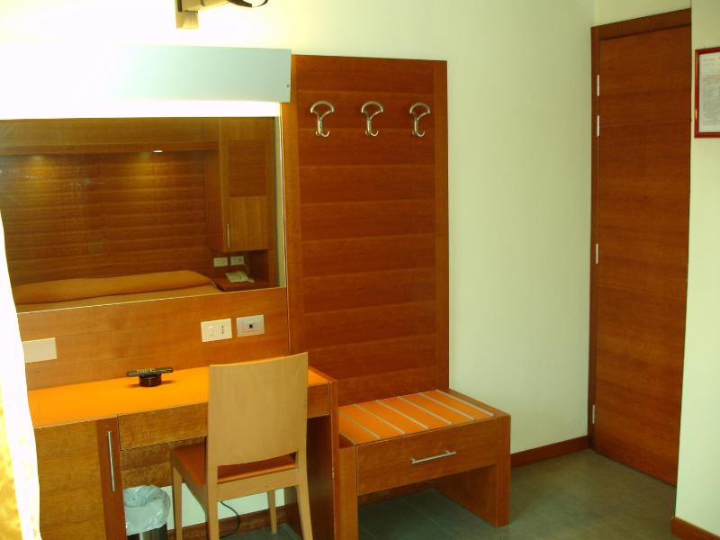 Double Room image 4