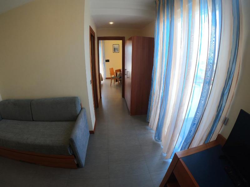 Junior Suite image 1