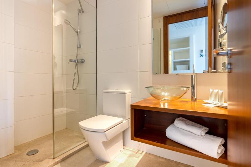 Single Room image 4