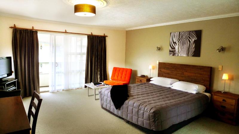 Comfort Studio with Hot Tub 