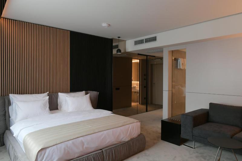 Superior Double Room with Free Spa Access image 4